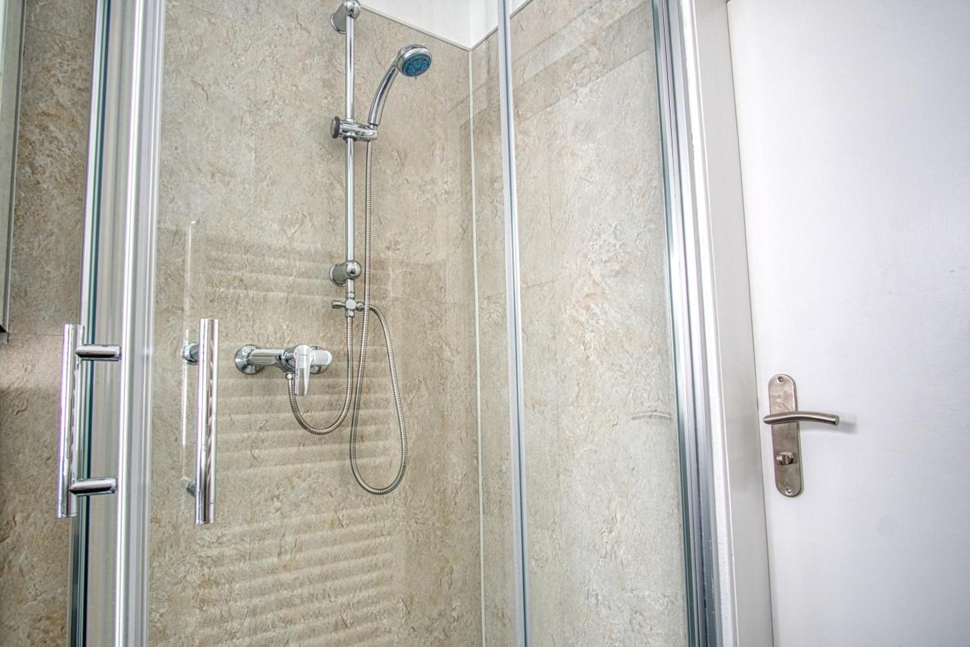 Homefy Sleep & Relax Apartment - Free Parking - Top Location エッセン エクステリア 写真